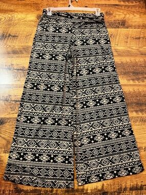 Bobbie Brooks L Black and Tan Geometric Wide Leg Pants
